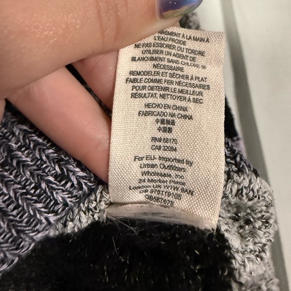 Free People Black Grey Purple Candyland Striped Crop Knit Sweater Size Small - Picture 8 of 8